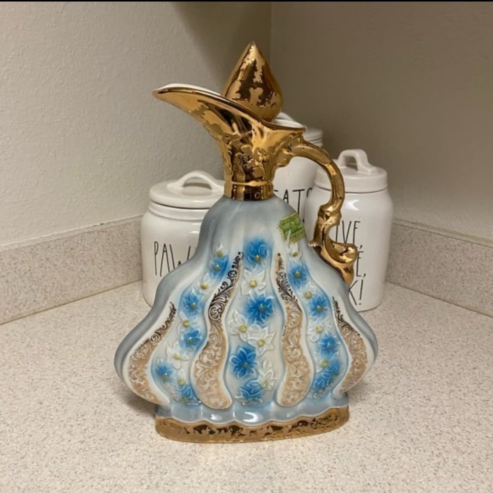Vintage Jim Beam Ornate Ceramic Bourbon Decanter | Blue & Gold | 1970s | Empty - Picture 2 of 6